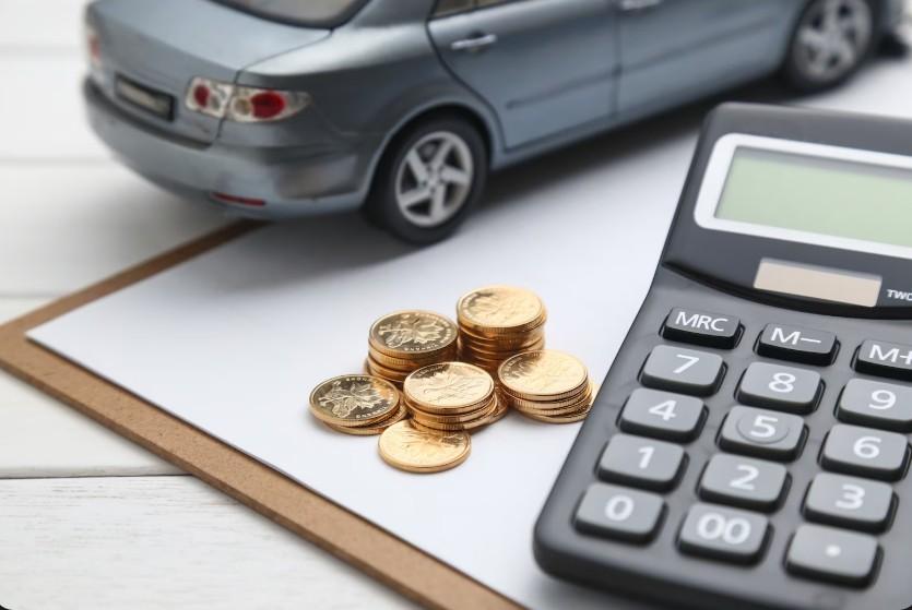 Factors affecting the monthly cost of owning a vehicle including fuel, insurance, maintenance, and financing